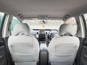 Toyota Prius 1.5 T Spirit CVT 5dr