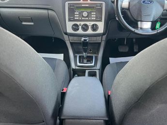 Ford Focus 1.6 Zetec Climate 5dr
