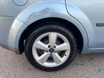 Ford Focus 1.6 Zetec Climate 5dr