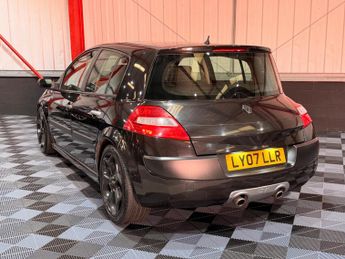 Renault Megane 2.0 dCi GT 5dr