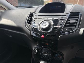 Ford Fiesta 1.6 Titanium Powershift Euro 5 5dr