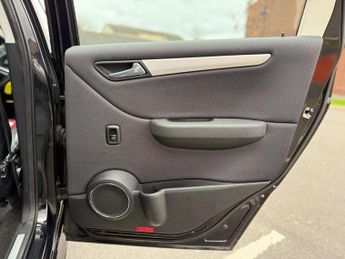 Mercedes-Benz B Class 2.0 B200 CDI Sport MPV 5dr Diesel CVT (164 g/km, 140 bhp)