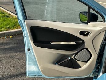 Renault Zoe 22kWh Dynamique Intens Hatchback 5dr Electric Auto (Battery Leas