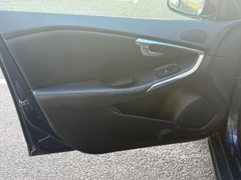 Volvo V40 Cross Country 1.6 D2 Lux Powershift Euro 5 (s/s) 5dr