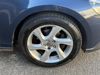 Volvo V40 Cross Country 1.6 D2 Lux Powershift Euro 5 (s/s) 5dr