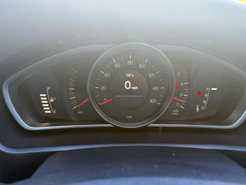 Volvo V40 Cross Country 1.6 D2 Lux Powershift Euro 5 (s/s) 5dr