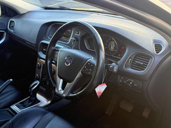 Volvo V40 Cross Country 1.6 D2 Lux Powershift Euro 5 (s/s) 5dr