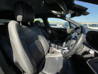 Jaguar I-PACE R-DYNAMIC SE BLACK
