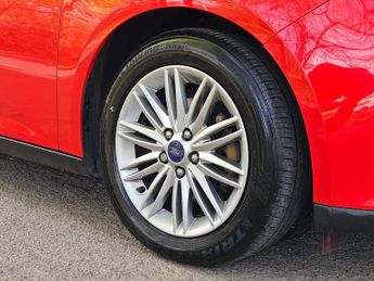 Ford Focus 1.0T EcoBoost Zetec Edition Euro 6 (s/s) 5dr