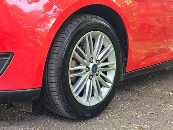 Ford Focus 1.0T EcoBoost Zetec Edition Euro 6 (s/s) 5dr
