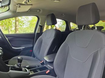 Ford Focus 1.0T EcoBoost Zetec Edition Euro 6 (s/s) 5dr