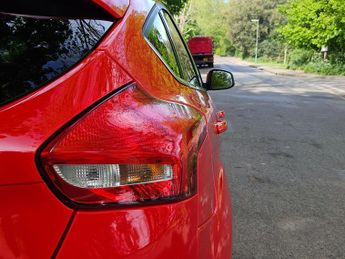 Ford Focus 1.0T EcoBoost Zetec Edition Euro 6 (s/s) 5dr