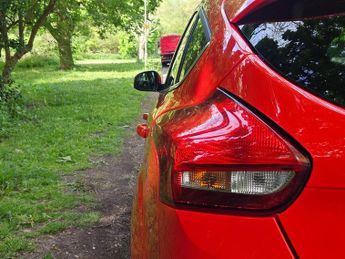 Ford Focus 1.0T EcoBoost Zetec Edition Euro 6 (s/s) 5dr