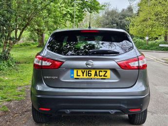 Nissan Qashqai 1.2 DIG-T N-Connecta XTRON 2WD Euro 6 (s/s) 5dr