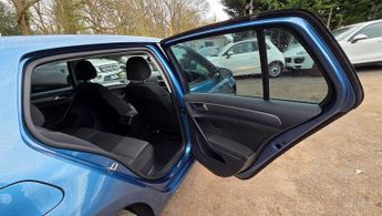 Volkswagen Golf 1.2 TSI BlueMotion Tech S DSG Euro 5 (s/s) 5dr