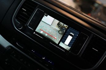 VAUXHALL Vivaro Life Electric 50kWh Ultimate MPV 5dr Electric Auto LWB (8 Seat, 7.4kW Charger)