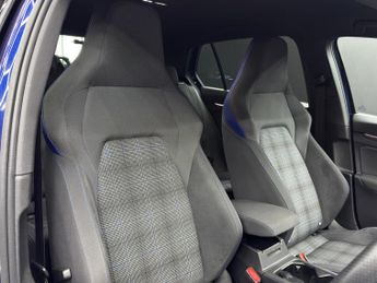 Volkswagen Golf 1.4 TSI 13kWh GTE DSG Euro 6 (s/s) 5dr