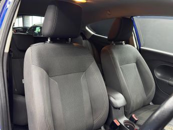 Ford Fiesta 1.0T EcoBoost Titanium Euro 6 (s/s) 3dr