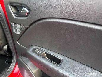 Renault Captur 1.6 E-TECH 9.8kWh techno Auto Euro 6 (s/s) 5dr