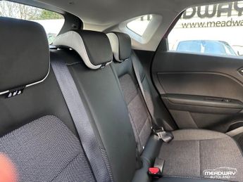 Renault Captur 1.6 E-TECH 9.8kWh techno Auto Euro 6 (s/s) 5dr