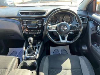 Nissan Qashqai 1.2 DIG-T Acenta XTRON Euro 6 (s/s) 5dr