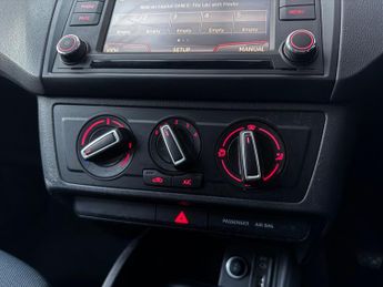 SEAT Ibiza 1.2 TSI Connect Euro 6 5dr