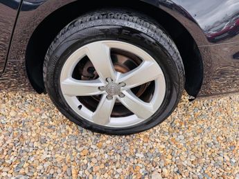 Audi A6 Saloon 2.8 FSI V6 Quattro S Tronic Euro 5 4dr