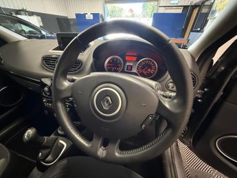 Renault Clio 1.5 dCi Dynamique TomTom Euro 5 5dr