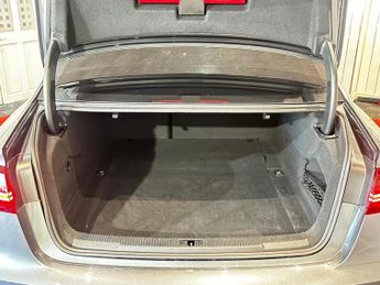 Audi A6 Saloon 2.0 TDI ultra Black Edition S Tronic Euro 6 (s/s) 4dr