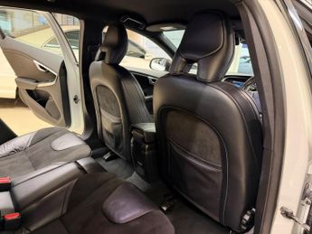 Volvo V40 2.0 D2 R-Design Euro 6 (s/s) 5dr