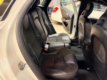 Volvo V40 2.0 D2 R-Design Euro 6 (s/s) 5dr