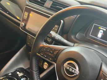 Nissan Leaf 39kWh N-Connecta Auto 5dr