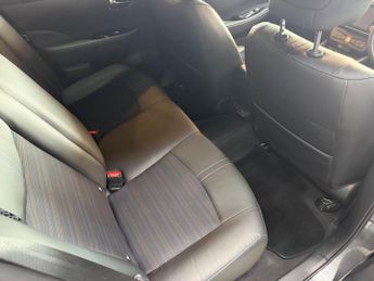 Nissan Leaf 39kWh N-Connecta Auto 5dr