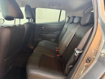 Nissan Leaf 39kWh N-Connecta Auto 5dr