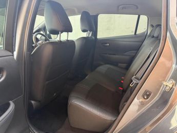 Nissan Leaf 39kWh N-Connecta Auto 5dr