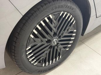 Nissan Leaf 39kWh N-Connecta Auto 5dr