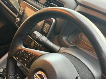 Nissan Leaf 39kWh N-Connecta Auto 5dr