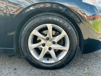 Peugeot 208 1.4 HDi Active Hatchback 5dr Diesel Manual Euro 5 (70 ps)