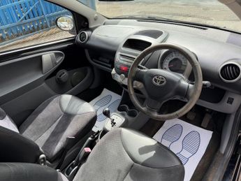 Toyota AYGO 1.0 VVT-i Black MultiMode Euro 4 3dr (AC)