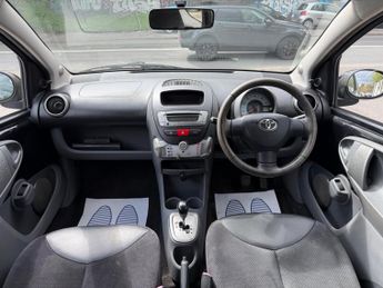Toyota AYGO 1.0 VVT-i Black MultiMode Euro 4 3dr (AC)