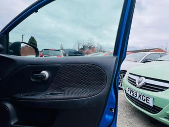 Nissan Note 1.6 16v SE 5dr