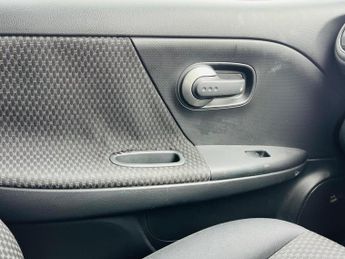 Nissan Note 1.6 16v SE 5dr