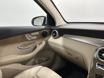 Mercedes-Benz GLC 2.1 GLC250d Sport (Premium) G-Tronic+ 4MATIC Euro 6 (s/s) 5dr