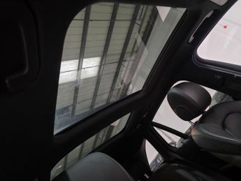 Mercedes-Benz GLC 2.0 GLC250 AMG Line (Premium) G-Tronic+ 4MATIC Euro 6 (s/s) 5dr