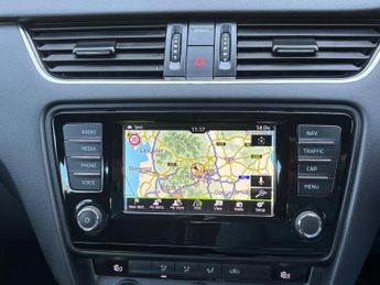 Skoda Octavia 2.0 TDI vRS DSG Euro 6 (s/s) 5dr (SNav)