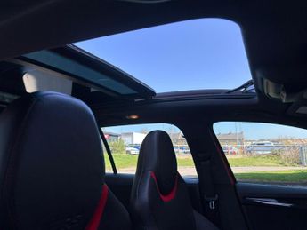 Skoda Octavia 2.0 TDI vRS DSG Euro 6 (s/s) 5dr (SNav)