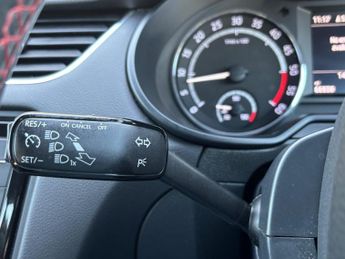 Skoda Octavia 2.0 TDI vRS DSG Euro 6 (s/s) 5dr (SNav)