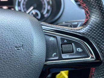 Skoda Octavia 2.0 TDI vRS DSG Euro 6 (s/s) 5dr (SNav)