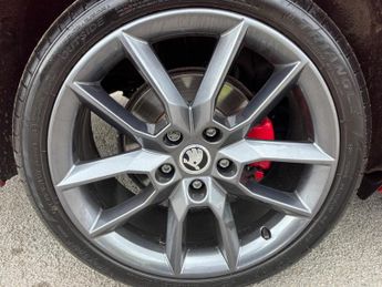 Skoda Octavia 2.0 TDI vRS DSG Euro 6 (s/s) 5dr (SNav)
