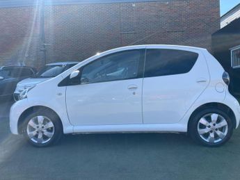 Toyota AYGO 1.0 VVT-i Fire Euro 5 5dr